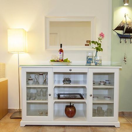 Apartment In Villa Rosebud Никиана Экстерьер фото