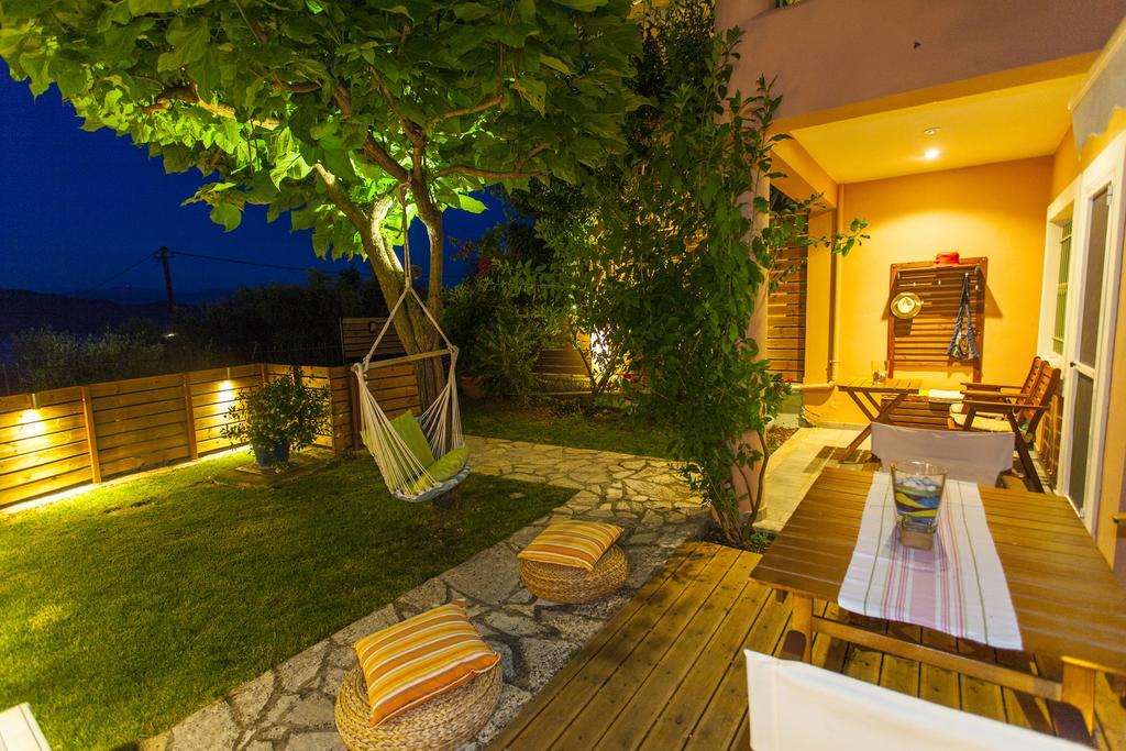 Apartment In Villa Rosebud Никиана Экстерьер фото