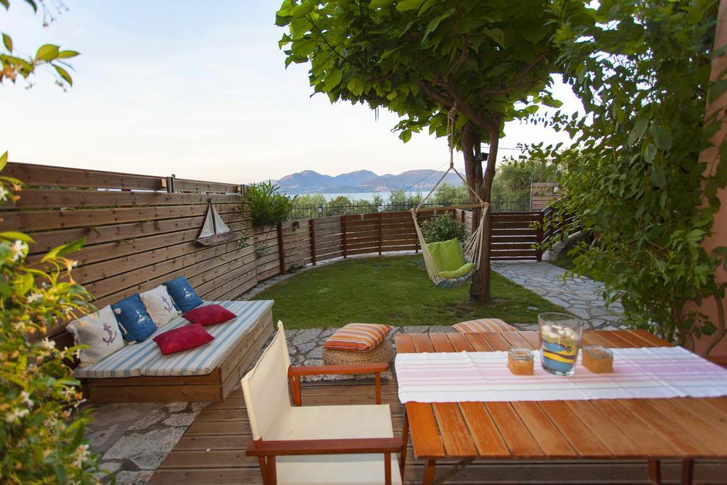 Apartment In Villa Rosebud Никиана Экстерьер фото