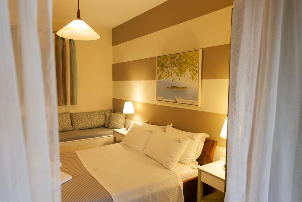 Apartment In Villa Rosebud Никиана Экстерьер фото